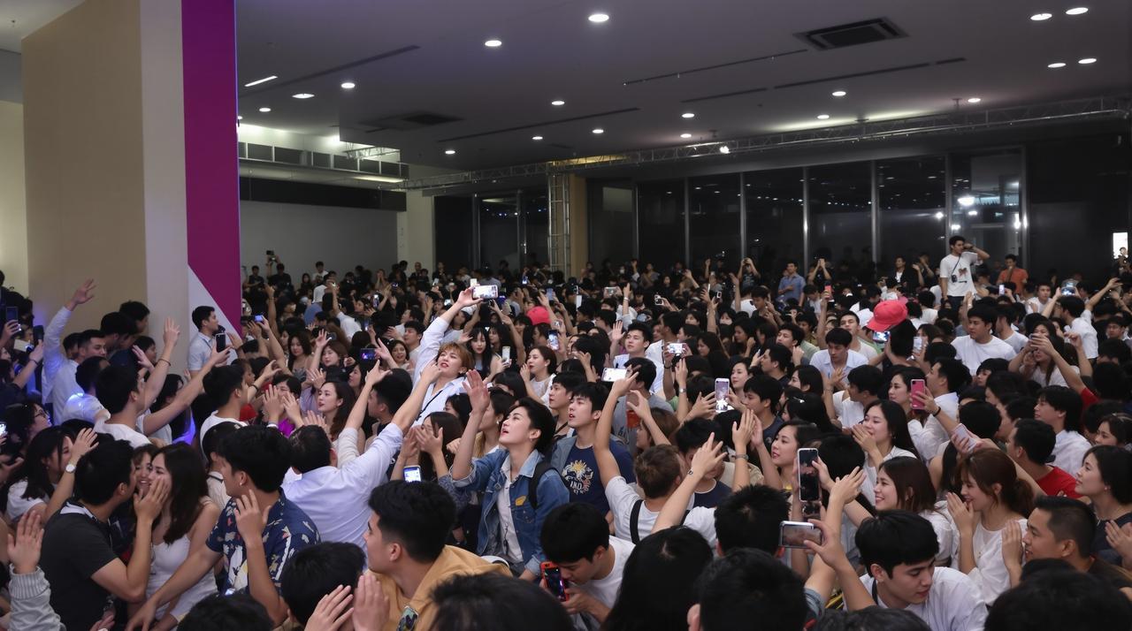 男同视频2026年度影迷见面会